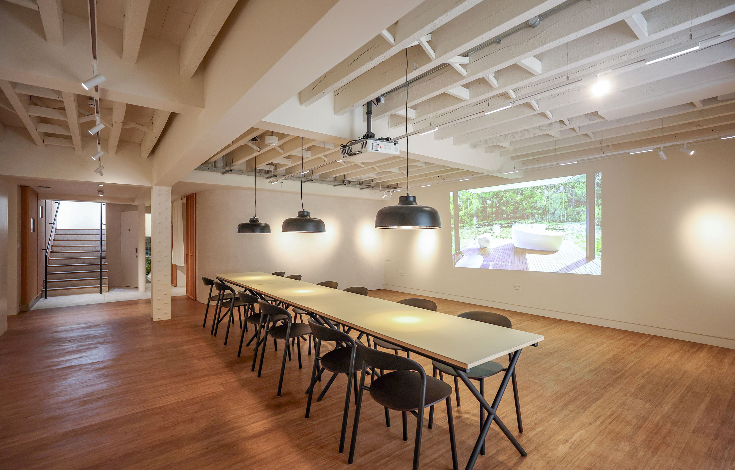 Retail. Showroom. Technology and Craft. Experience. TOTO Europe - MACH Architektur.