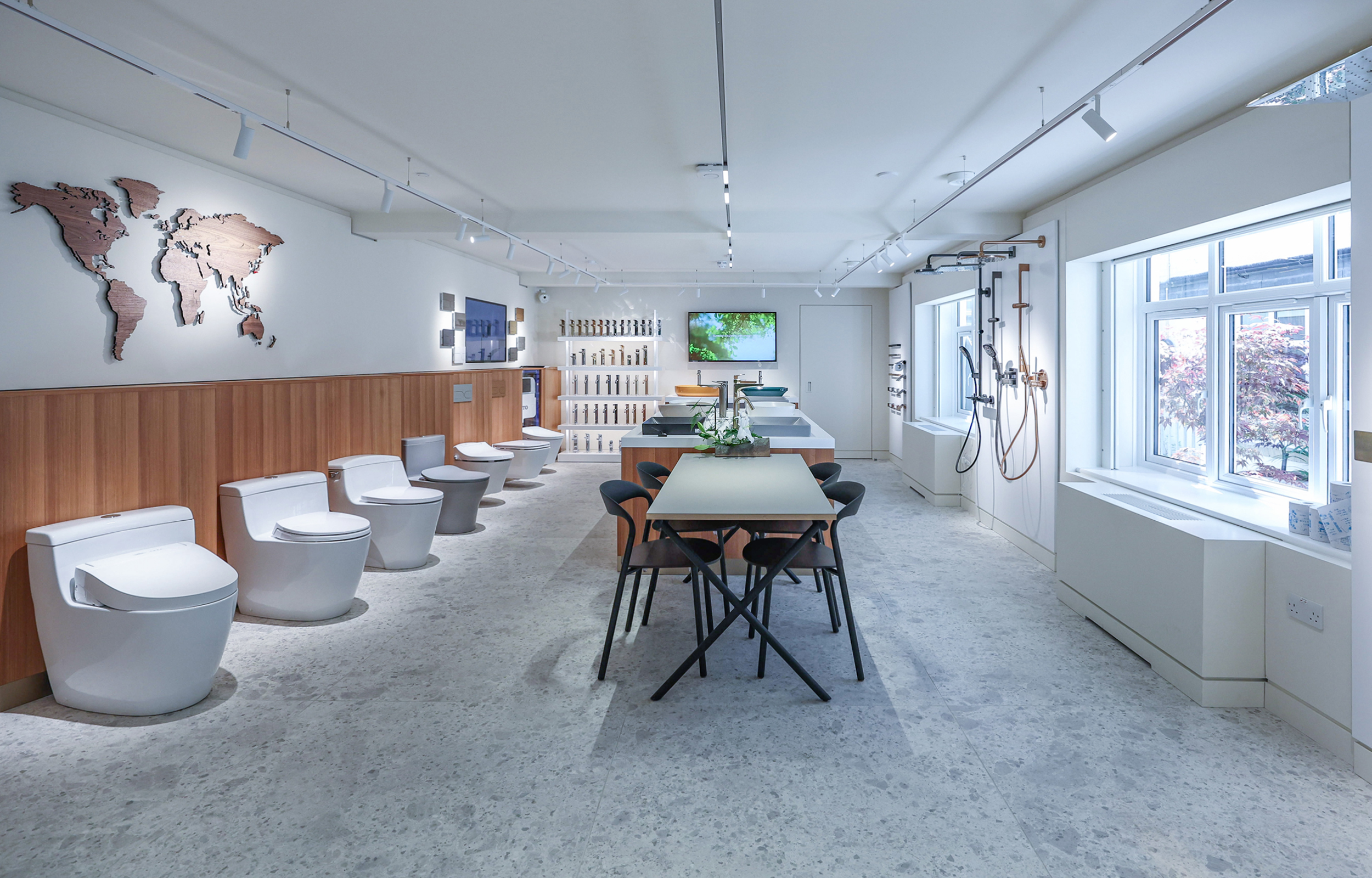 Retail. Showroom. Technology and Craft. TOTO Europe - MACH Architektur.