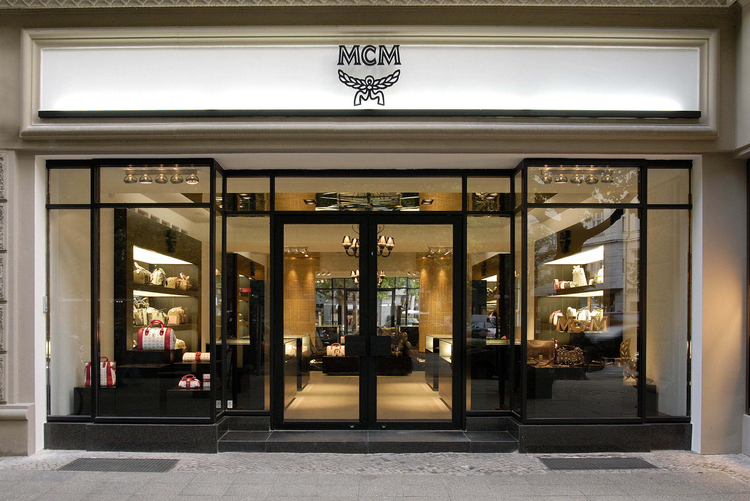 Mcm boutique best sale